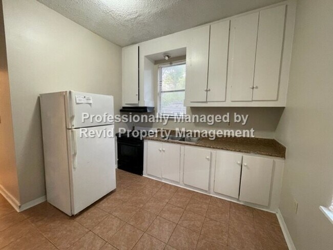 Photo - 26 N McNeil St Unidad 26 McNeail #1