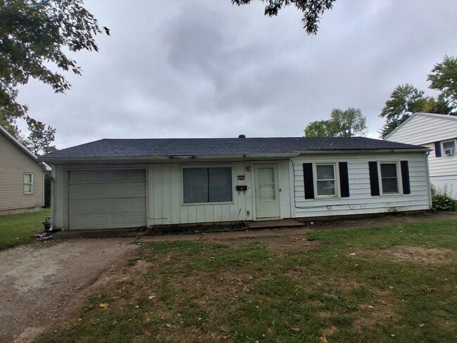 Building Photo - 908 Knollcrest Dr