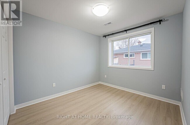 Photo - 250 Beechy Dr
