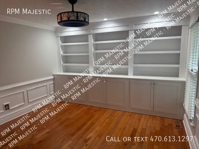 Photo - 6960 Whispering Oaks Ct