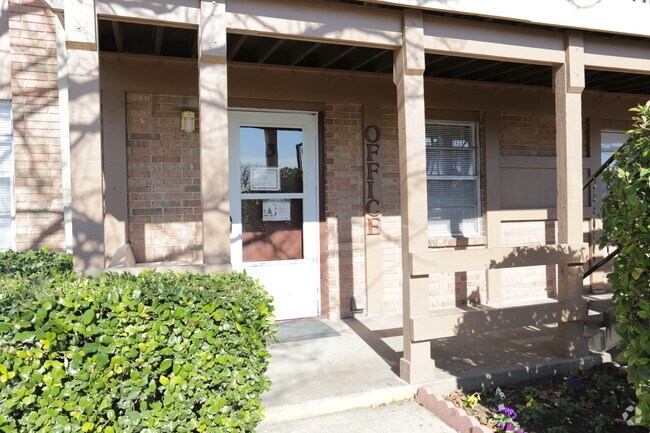 Pleasant Park Apartments - Pleasant Park Apartments