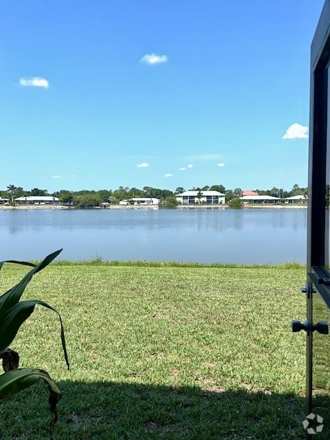 Building Photo - Lakeside 303 Rental