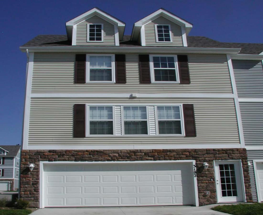 Ankeny 2 Bedroom Townhome AVAILABLE NOW! - Ankeny 2 Bedroom Townhome AVAILABLE NOW!