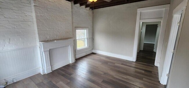 Photo - 818 Garvey Ave