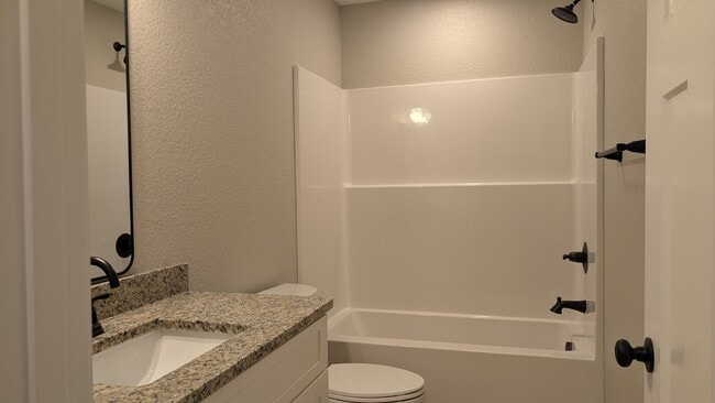 Photo - 3 Woodland Hills Dr