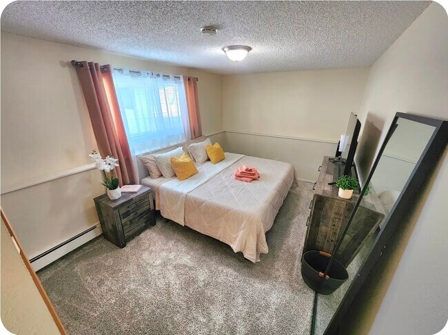 Photo - 1301 W 42nd Ave Unit Apt 2