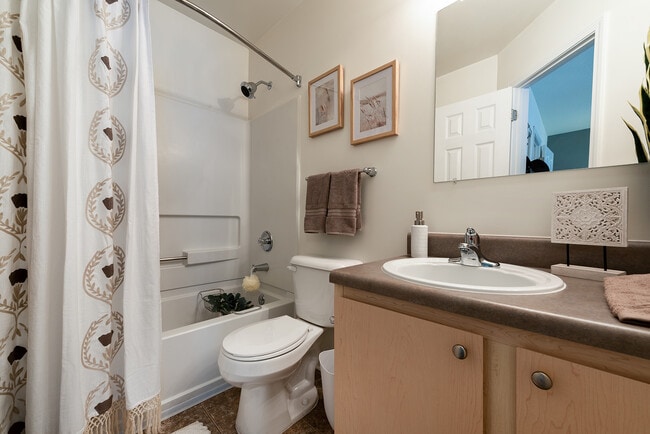 Fords Pointe Apartments and Townhomes