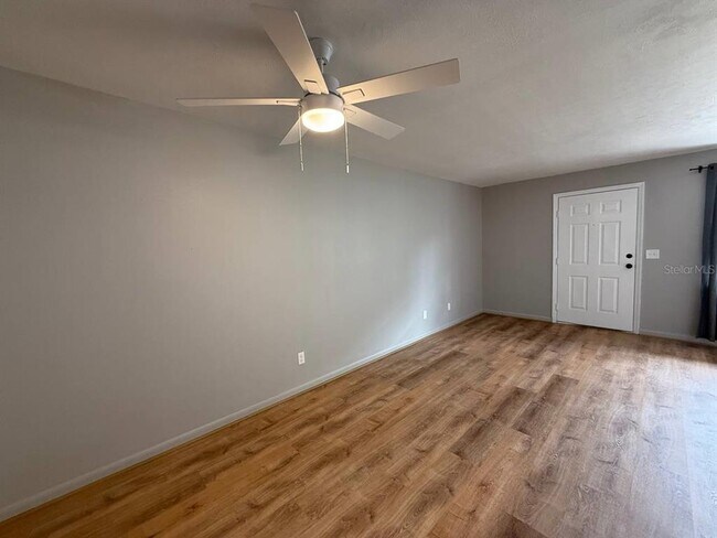 Photo - 9221 Tudor Dr Unidad A105 Rental