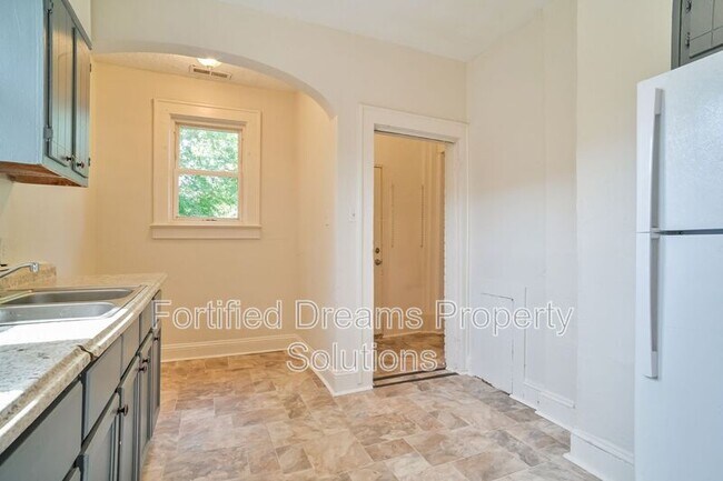 Photo - 2910 N Glenn Ave