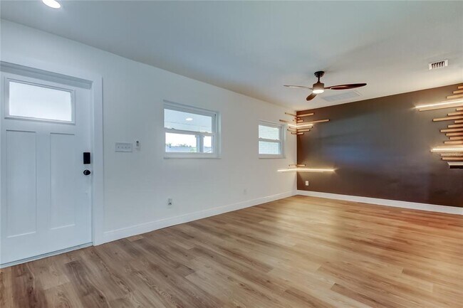 Photo - 8722 Elmwood Ln