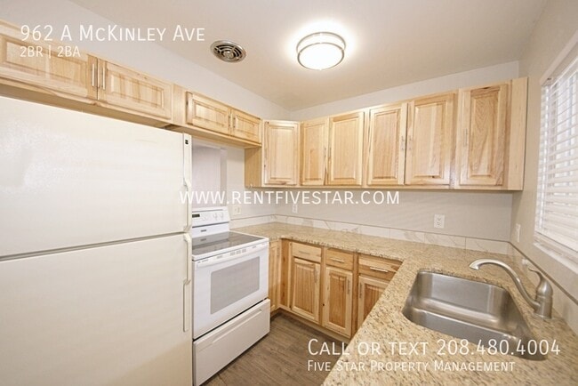 Photo - 962 McKinley Ave