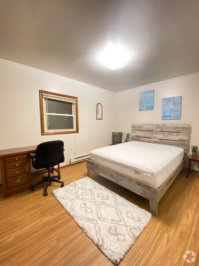 Building Photo - 184 Grand Ave Unit 1F Rental