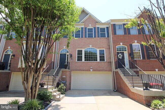 Building Photo - 3800 Elmwood Towne Way Rental