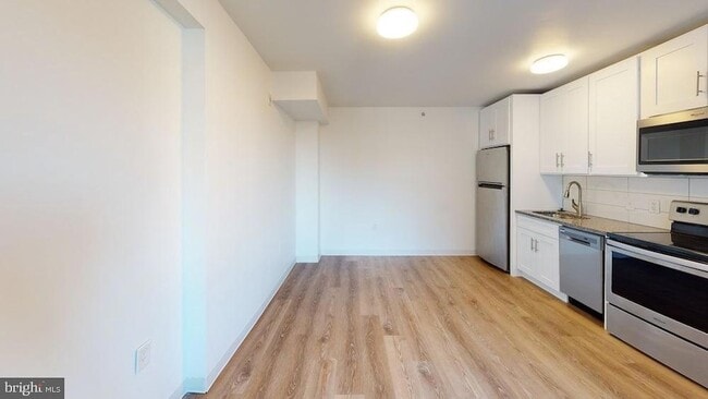 Photo - 5850 N 13th St Unit 102