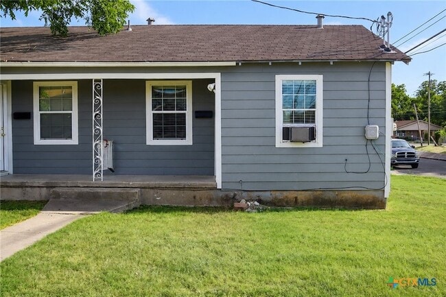 Building Photo - 122 W Avenue A