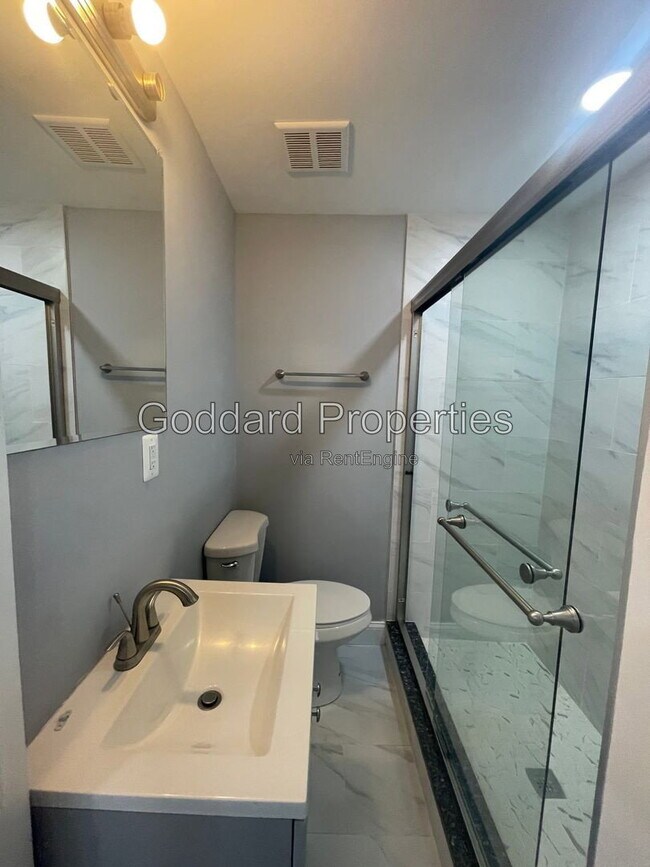 Photo - 1434 Light St Unit B