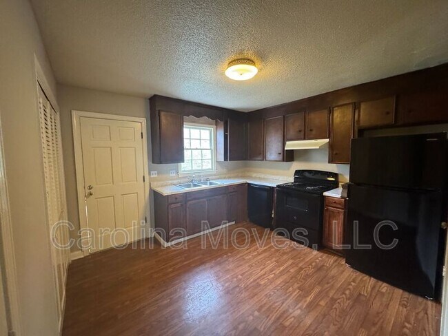 Photo - 172 Pine Creek Ct Ext