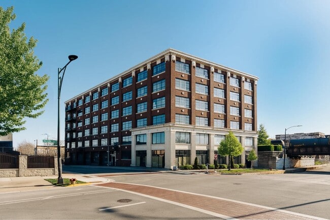 Building Photo - 2620 W Washington Blvd