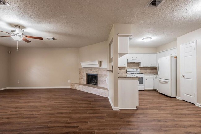 Photo - 1007 Cascade Creek Dr