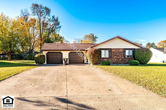 Building Photo - 4934 Vermont Ln