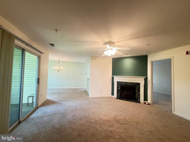 Building Photo - 9151 Gracious End Ct Unit 203