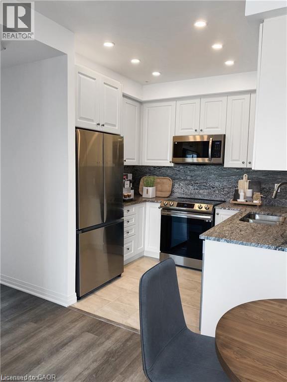 Photo - 5 Hamilton St N Unité 211