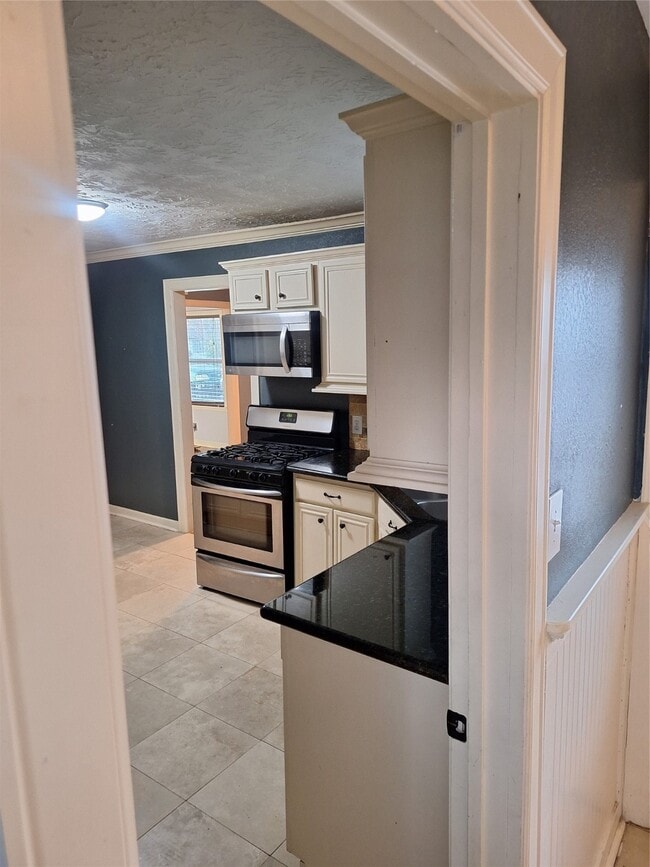 Photo - 2043 Alta Vista St