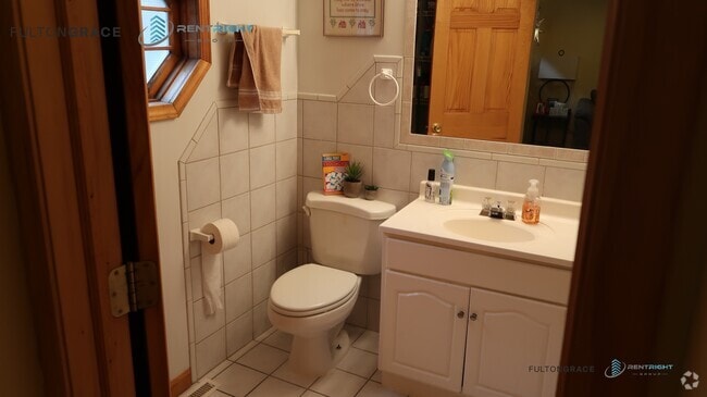Building Photo - 1308 N Cleaver St Unit CH Rental
