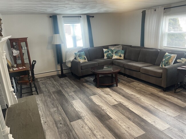 Photo - 8 Rock Cliff Rd Unidad B