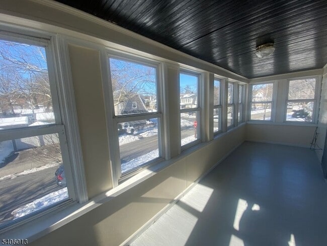 Photo - 133 Willowdale Ave