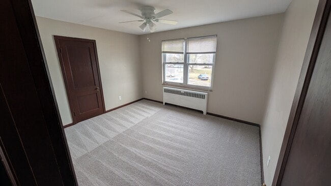 Building Photo - 302 W Vine St