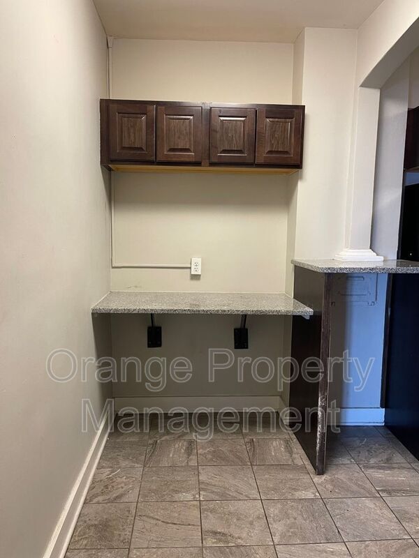 Photo - 3302 Burt St Unit #5