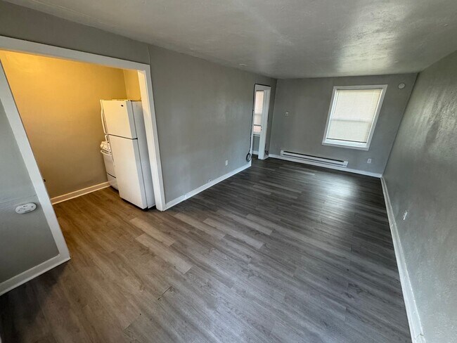 Building Photo - 2619 E Willamette Ave Unit 3