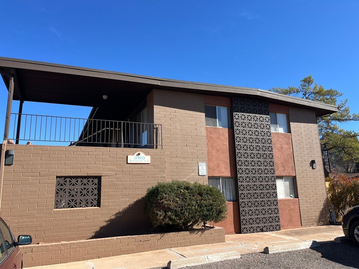 Photo - APARTMENT:  APPLE TREE SQUARE APARTMENTS-UPTOWN SEDONA