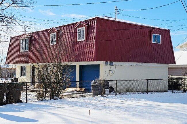 Photo - 19 Lloyd Dr Unit 19 Lloyd Drive-Back