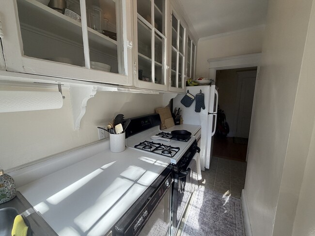 Photo - 1277 Commonwealth Ave Unidad 210