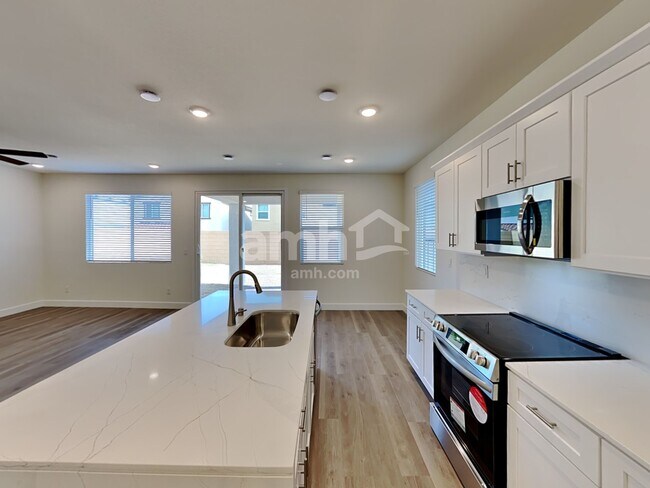 Photo - 10358 Medusita St