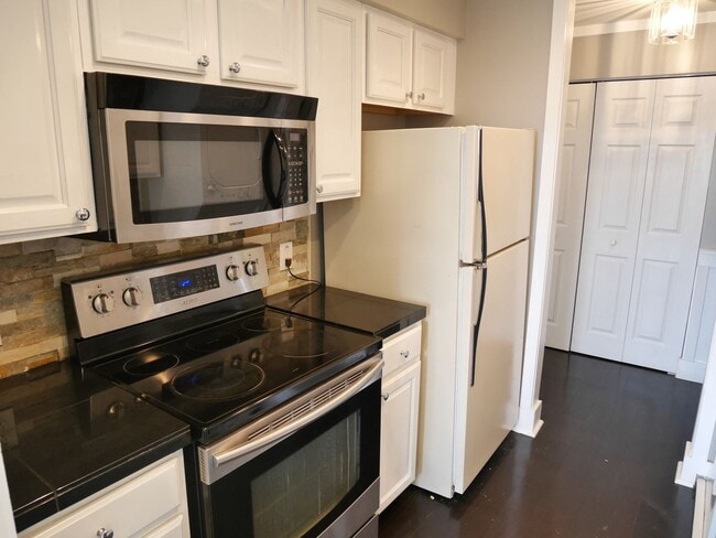 Photo - 2 Bedroom Condo Located in Villages of Montgomery Run- Ellicott City