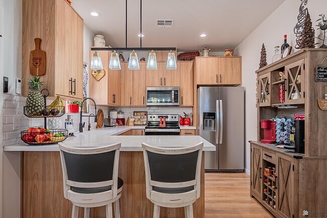 Photo - 3400 S Ave 7th E