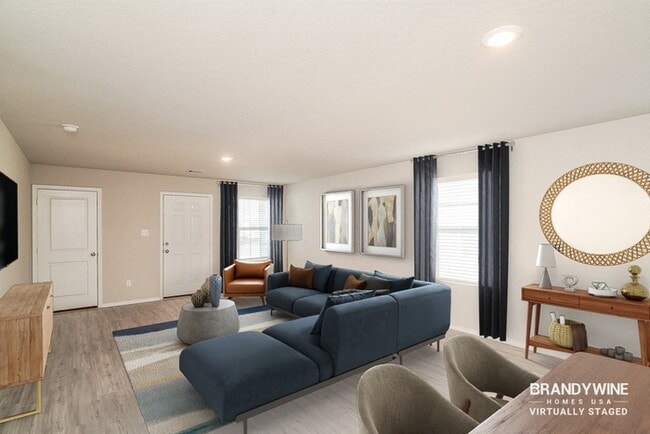 Photo - 7103 Winding Shelf