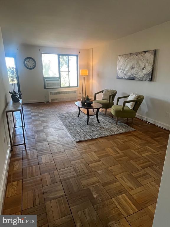 Building Photo - 1587 N Colonial Terrace Unit 204-X Rental