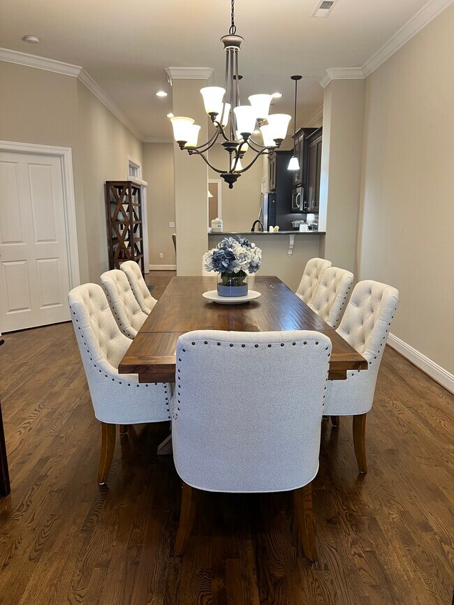 Photo - 512 Bowerwood Cir
