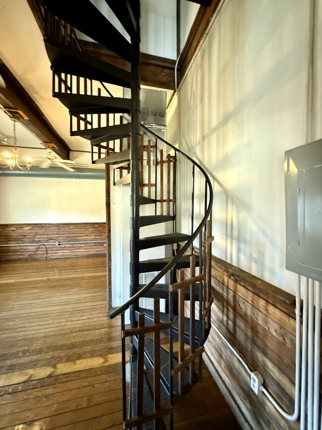 spiral stairs - 628 W Market St