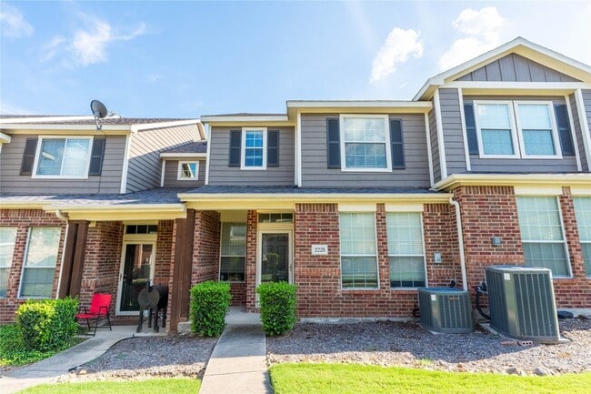 Photo - 2228 Stonepark Pl