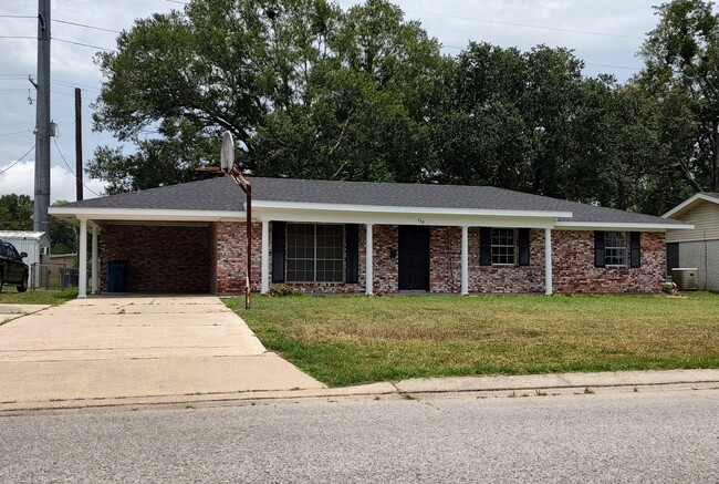 738 Granger St