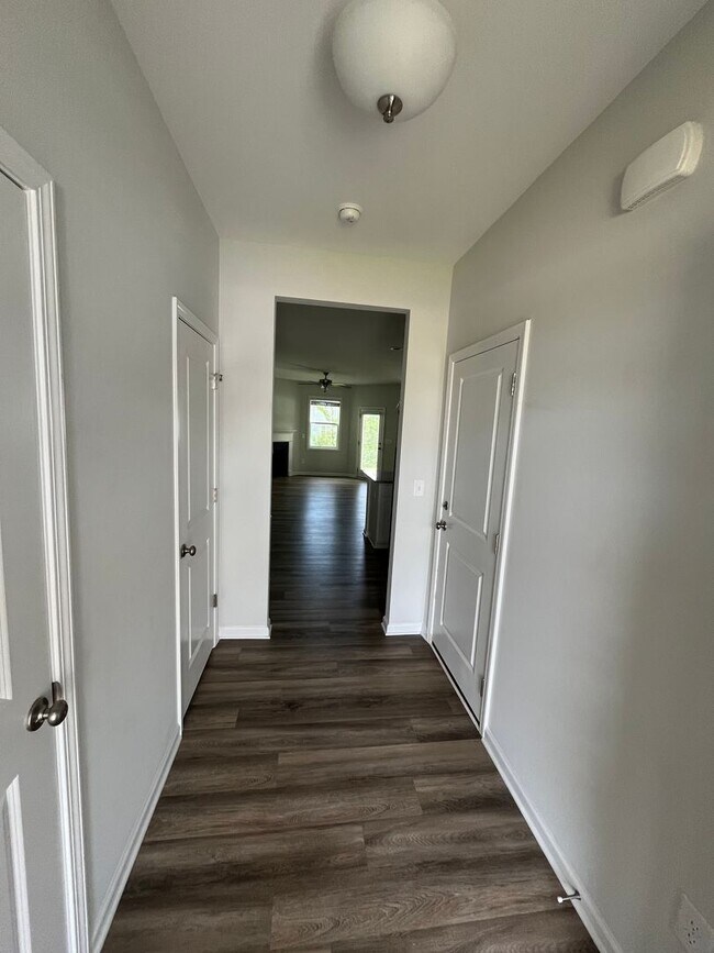Photo - Charming 3 Bedroom Home Located In Zebulon NC!!!