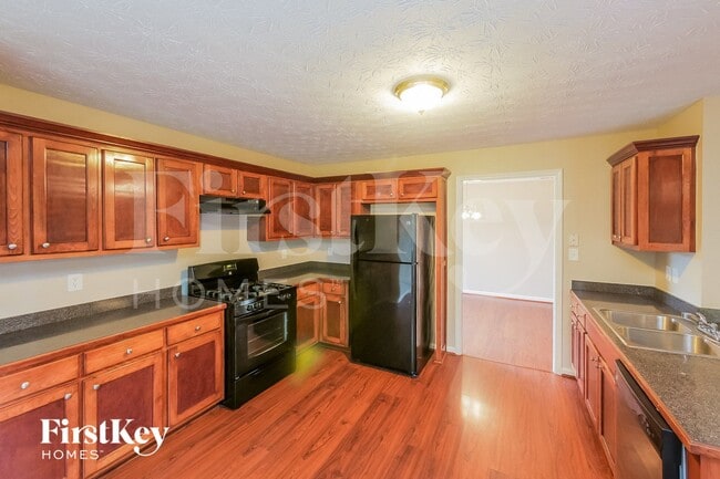 Photo - 161 Solomon Dr