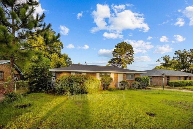 Photo - 426 Brookview Dr