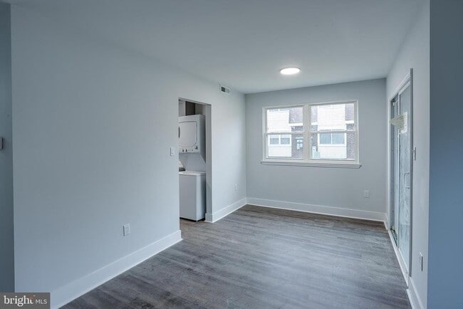 Photo - 20 Florence Tollgate