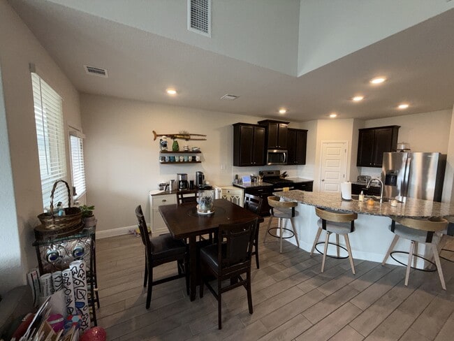 Photo - 303 Colorado Cyn